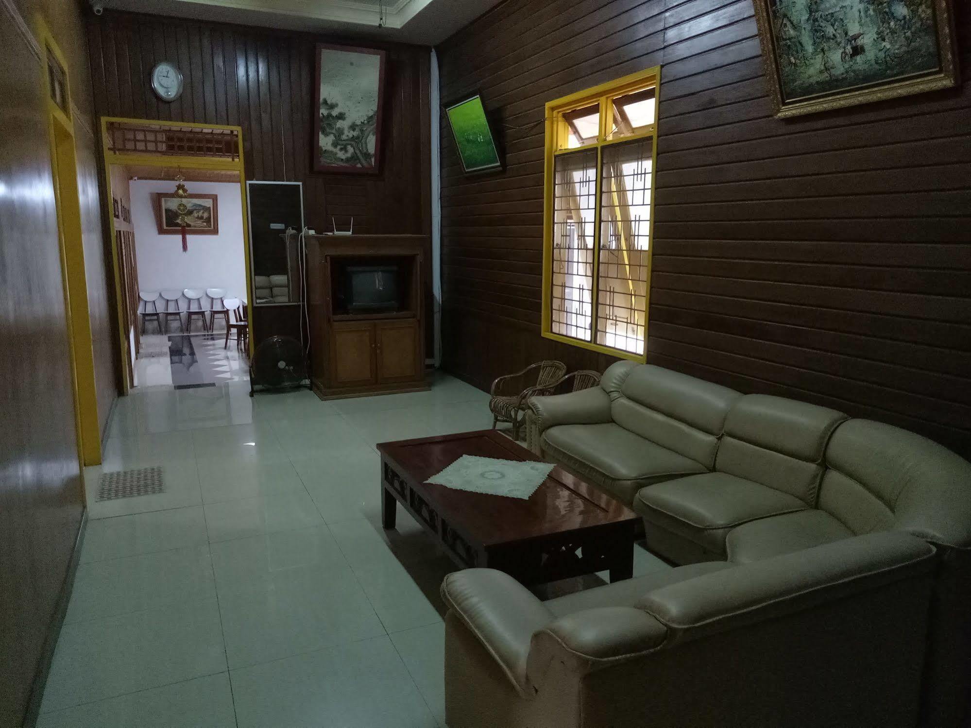 Wisma Mutiara Padang  Eksteriør billede